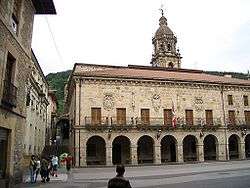 Bergara main square