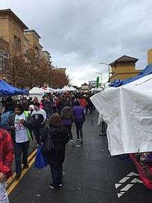 A line of vendors