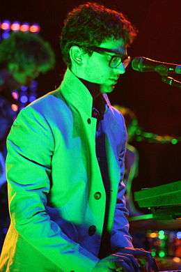 Ben Goldwasser on stage with bandmate Andrew VanWyngarden in 2008