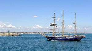 Leeuwin II entering the inner harbour of Fremantle Harbour, November 2015