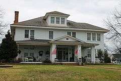 Howard L. and Vivian W. Lott House