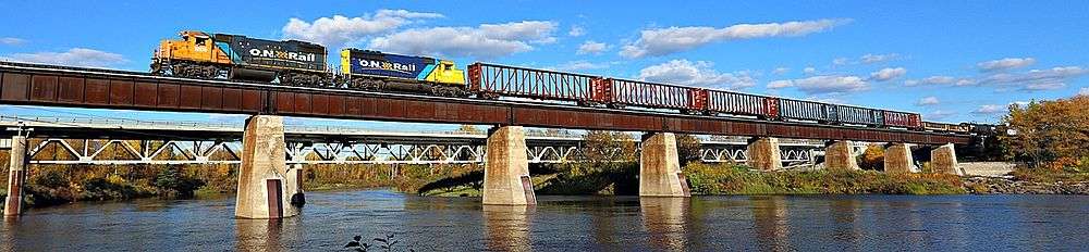 Crossing the Missinaibi River at Mattice-Val Côté