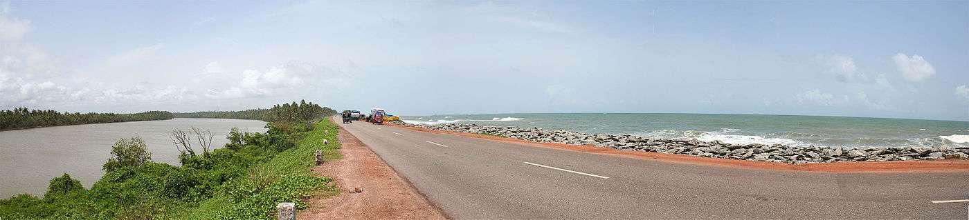 Saurpanika river Arabian Sea Kundapur.jpg